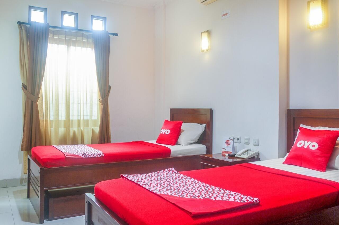 Hotel Oyo 3894 Karunia Muslim Syariah Dżakarta Zewnętrze zdjęcie