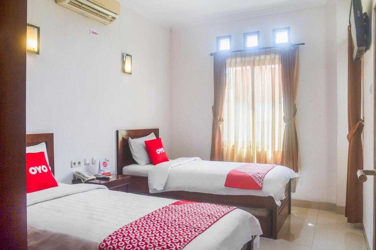 Hotel Oyo 3894 Karunia Muslim Syariah Dżakarta Zewnętrze zdjęcie