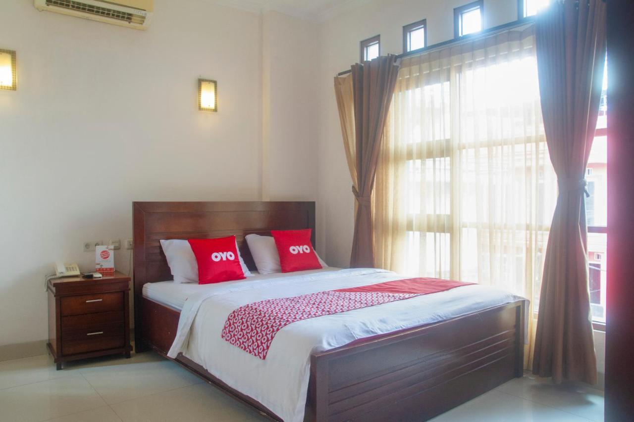 Hotel Oyo 3894 Karunia Muslim Syariah Dżakarta Zewnętrze zdjęcie