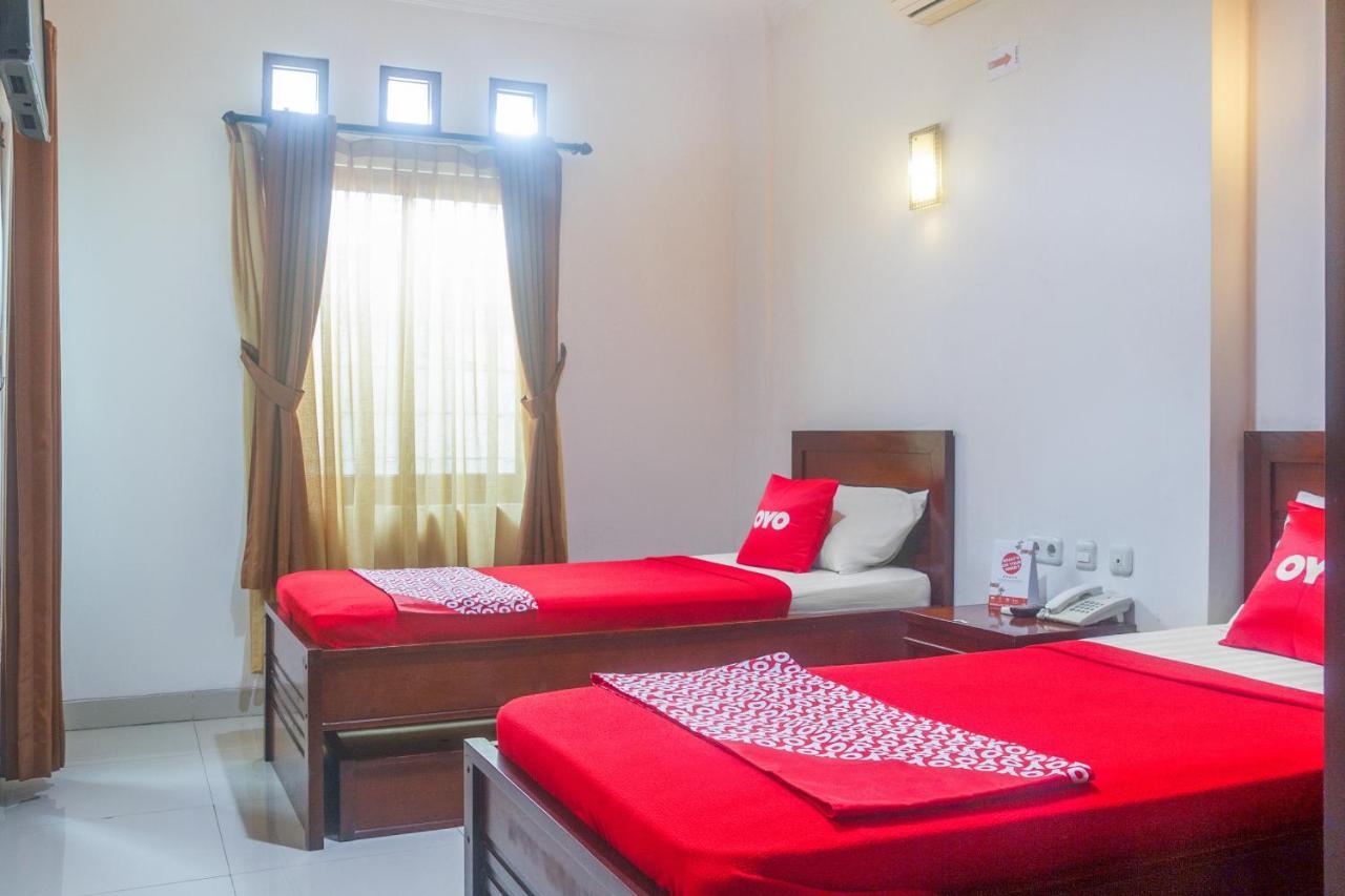Hotel Oyo 3894 Karunia Muslim Syariah Dżakarta Zewnętrze zdjęcie
